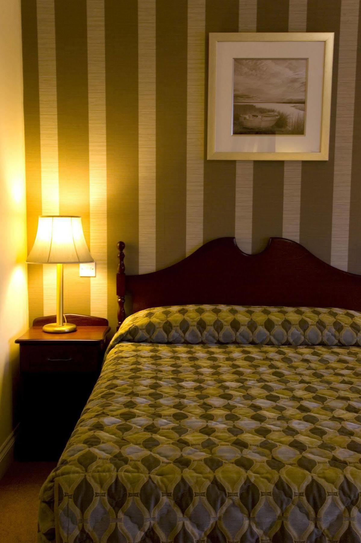 An Chuirt Hotel, Gweedore, Donegal Extérieur photo